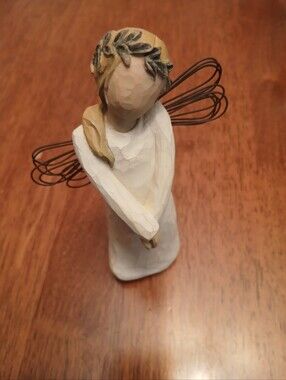 Willow Tree "Celebrate"Cream and Tan Angel with Wire Wings